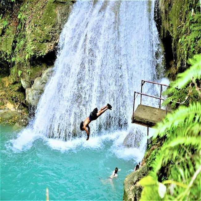 Blue Hole, Secret Falls, and Dunn's River Falls Combo Day-Tr - Blue Hole and Secret Falls: the lively first stop
