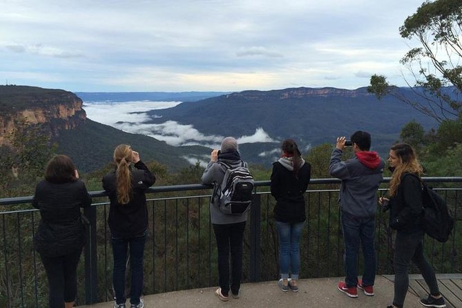 Blue Mountains Day Tour Including Parramatta River Cruise - Leura is the best place for lunch and a pause
