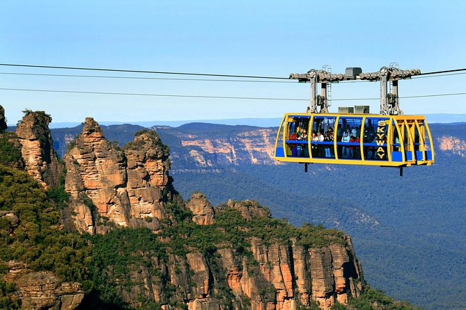 Blue Mountains Tour PRIVATE with Wildlife Park and River Cruise - Morning pickup and the drive west