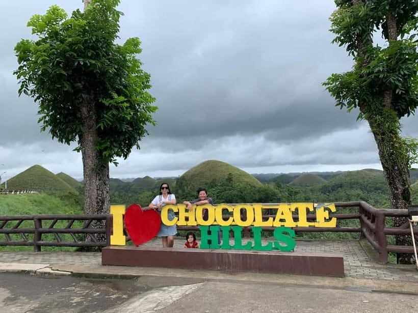Bohol: Chocolate Hills, Tarsier, and Loboc River Tour - Lunch Afloat on the Loboc River