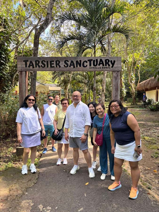 Bohol: Chocolate Hills, Tarsiers, & Loboc River Tour - What to bring for a long outdoor day
