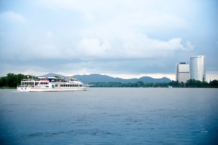 Bonn: Evening Sightseeing Cruise on the Rhine River - Key points to know before you go
