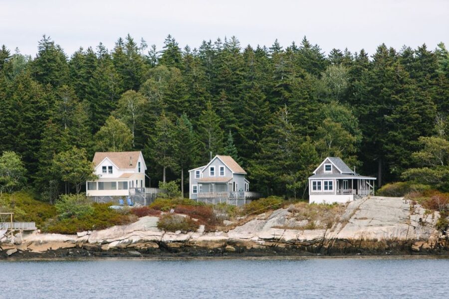 Boothbay Harbor: Spectacular Kennebec River Cruise - Searching for lighthouses along the coast