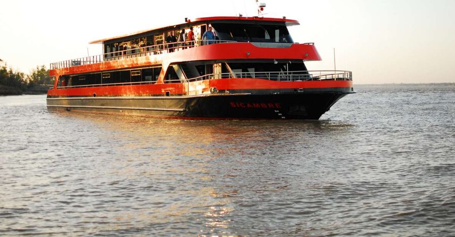 Bordeaux: 2-Hour River Dinner Cruise - Bordeaux’s waterfront from the water