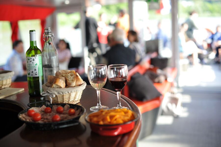 Bordeaux: Evening Apéritif Cruise on the River Garonne - The turn near Lormont and Bassens