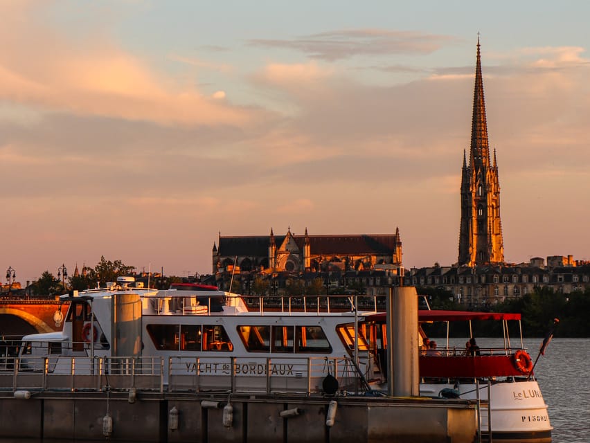 Bordeaux: Garonne River Yacht Cruise with Brunch - Brunch built around seasonal sweet and savory dishes