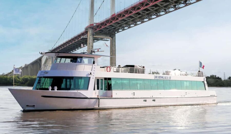 Bordeaux: Guided River Cruise - What the bilingual commentary is really like