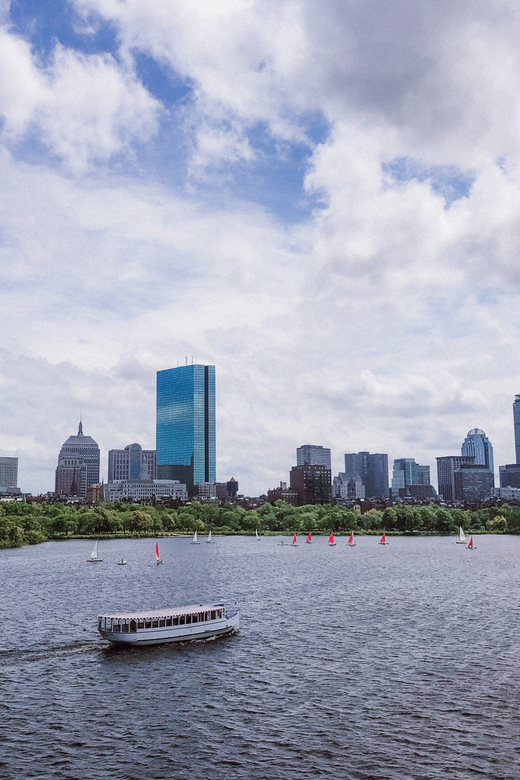 Boston: Charles River Sightseeing Cruise - Choosing your seat and planning for weather