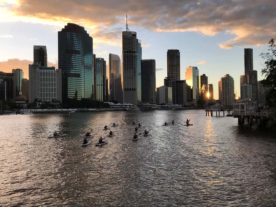 Brisbane: Illuminated River Night Kayak Tour - Paddling beneath the Story Bridge