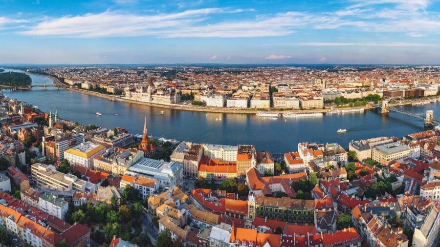 Budapest: 1-hour Sightseeing Danube River Cruise - The southern stretch: universities, the National Theater, and the Palace of Arts