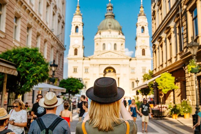Budapest: 3-Hour Live-guided Bus Tour and 1-hour River Cruise - Who should book this Budapest tour?