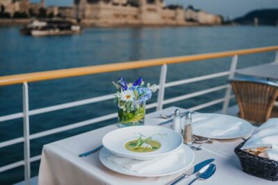 4-Course Dinner River Cruise with Live Folk Music