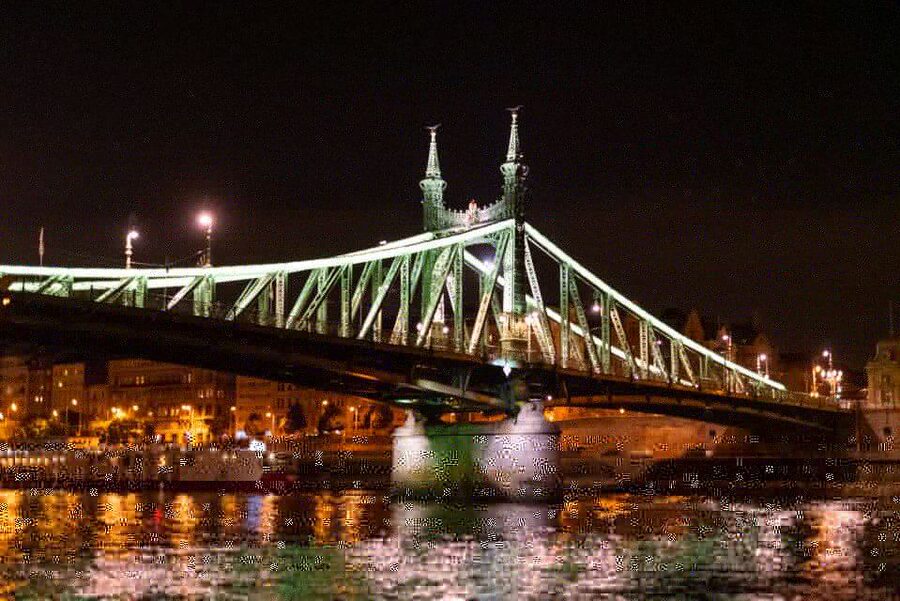 Budapest: Candlelit Dinner River Cruise with Live Music - Practical advice for a smoother evening