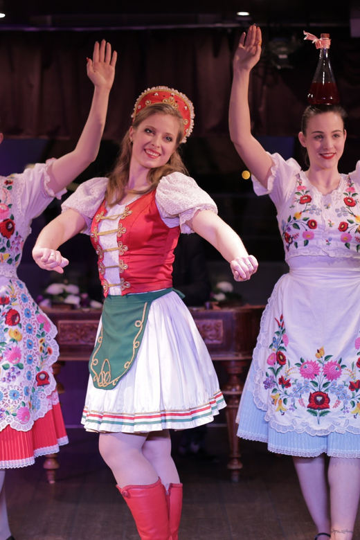 Budapest: Danube Cruise with Folk Dancing and Drinks - Key points to know before booking