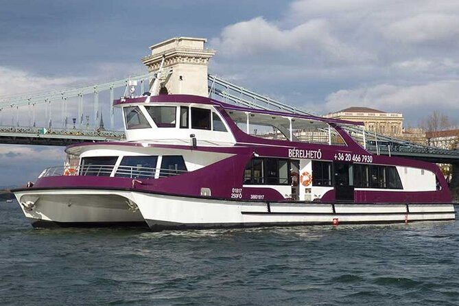 Budapest Danube Pizza Cruise with Welcome Drink - Daytime or night sailing?