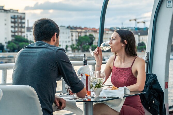 Budapest Danube River Candlelit Dinner Cruise with Live Music - Seating, windows, and comfort