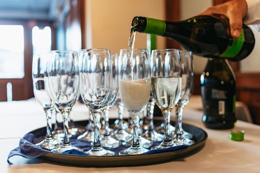 Budapest: Danube River Cruise with Dinner and Prosecco - Is $53 a fair price?