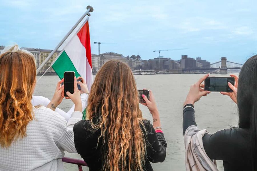 Budapest: Danube River Sightseeing Cruise with Audio Guide - Margaret Bridge and the farther part of the route