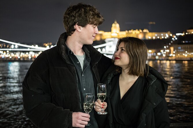 Budapest Evening Cruise with Entertainment and Drink Options - Chain Bridge and the first Budapest panorama
