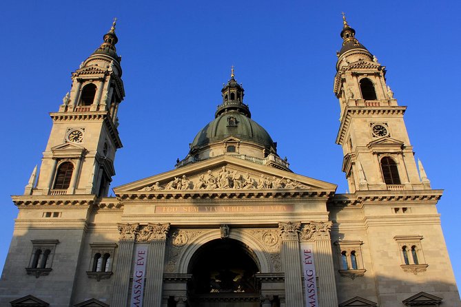 Budapest Night Walking Tour with Danube River Cruise - The guides make the walk feel personal