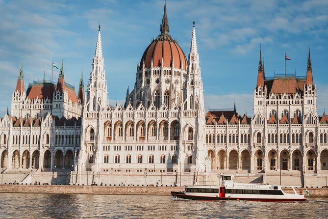 Budapest River Cruise with 1 Free Tokaj Frizzante and Audio Guide - Central Market Hall, Gresham Palace, and the Pest riverbank