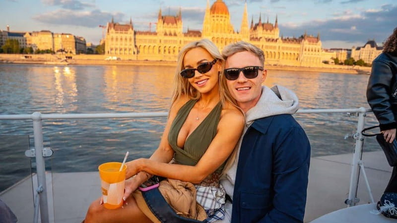 Budapest: Sip & Sail Danube Cruise with Unlimited Beer - The southern Danube and modern Budapest