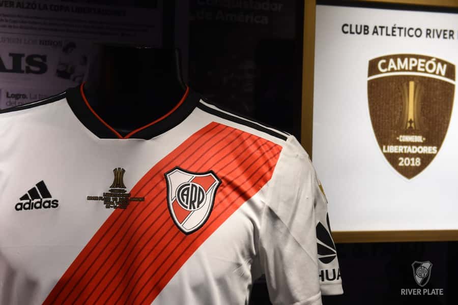 Buenos Aires: River Plate and Boca Juniors Museum Tour - What the guides add