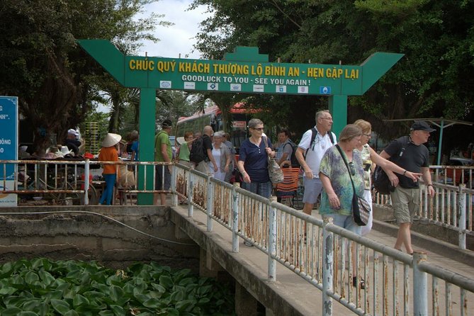 Cai Be Mekong Delta Tour: Cooking Class, Cycling & Craft Villages - Cooking Vietnamese food in a tropical garden