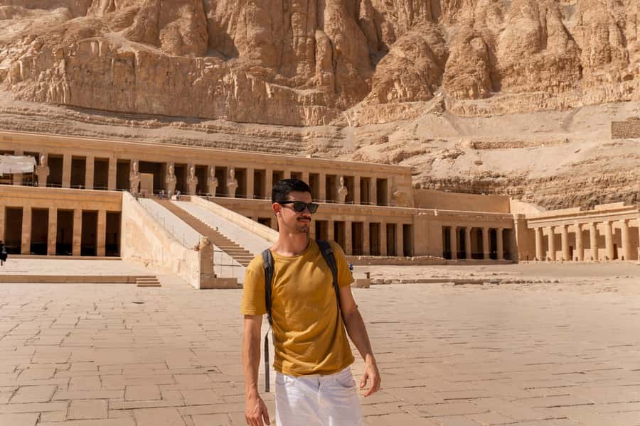 Cairo: 8-Day Private Egypt Tour with Flights and Nile Cruise - Day 6: Sunrise over Luxor and the road to Hurghada