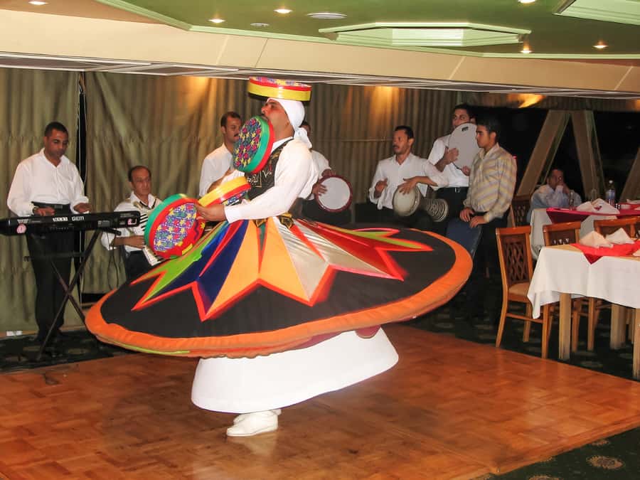 Cairo: Dinner Cruise on the Nile River with Entertainment - How long the evening takes