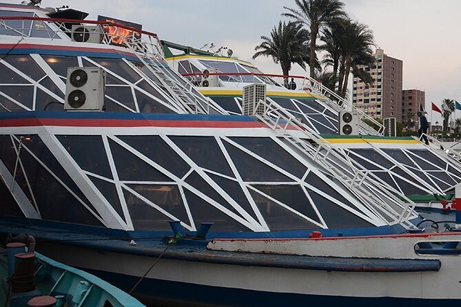 Cairo/Giza: Nile Sunset, Dinner Cruise, Show & Private Transfer - A Cairo evening built around the Nile