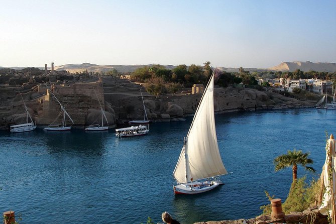 Cairo layover Tour to Giza Pyramids and Felucca Ride on Nile from Cairo airport - What the $70 price really includes