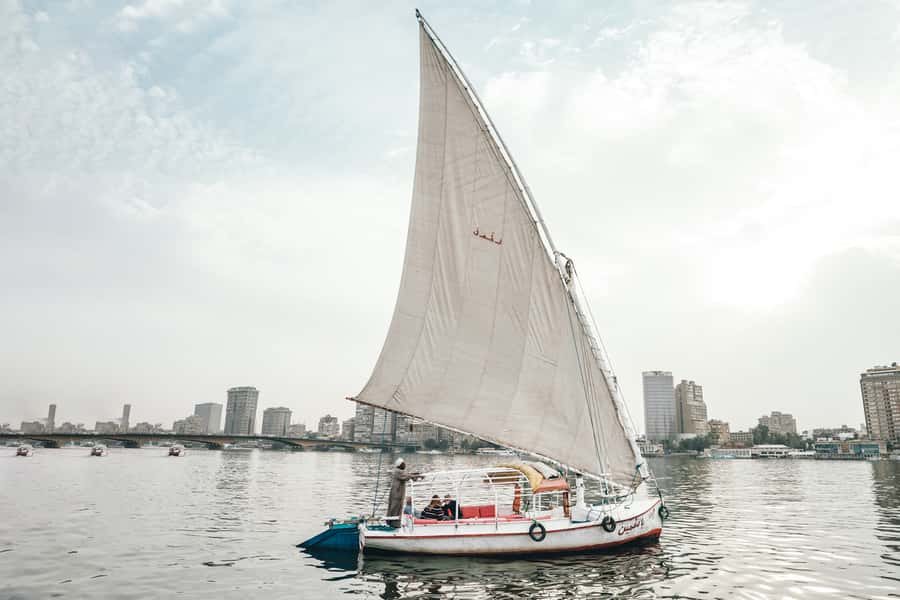 Cairo: Pyramids and Sphinx Tour with River Nile Felucca Ride - Guides, drivers, and the human side of the tour