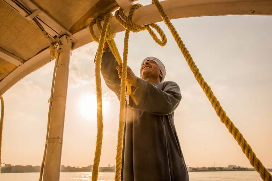 Cairo: Pyramids and Sphinx Tour with River Nile Felucca Ride - Shops, lunch, and keeping control of your day