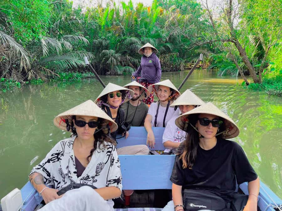 Can Tho: A Real Mekong Tour, Floating Market, Cacao & Life's - Hand-made rice noodles at the 9-Cua family house