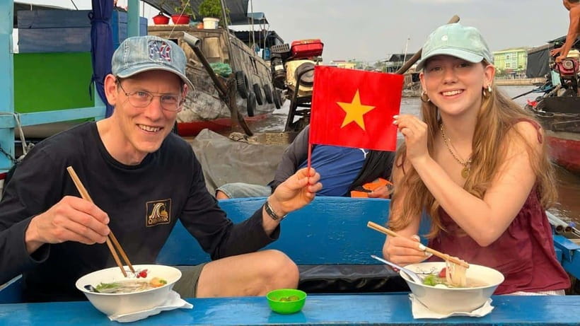 Can Tho: Floating Market explore local life, Mekong farm - 5:30 AM pickup and the first river ride
