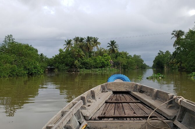 Can Tho: Floating Market & Mekong's Legacy( About 6 Pax) - Cooking cakes with a local family
