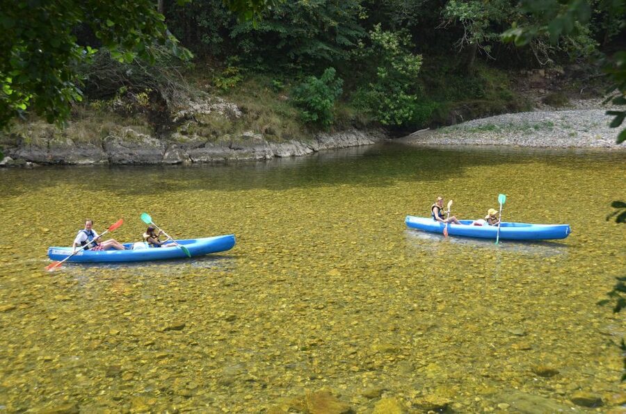 Cangas de Onís: Sella River Canoeing Adventure - Canoes, instruction, and languages