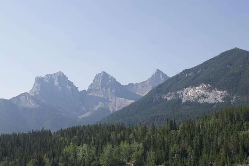 Canmore: Bow River Scenic Float Tour - Floating through mountain views for 90 minutes