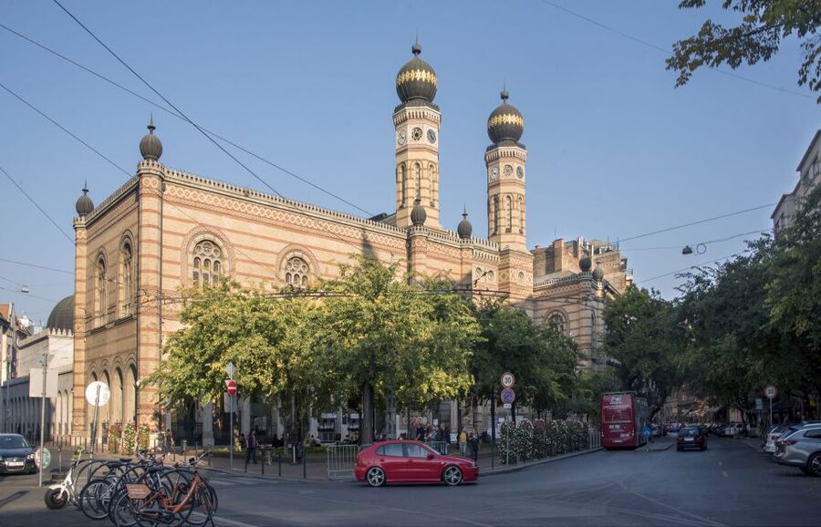 Castle District & Pest Driving Tour with Danube River Cruise - St. Gellert Hill and the Citadel viewpoint