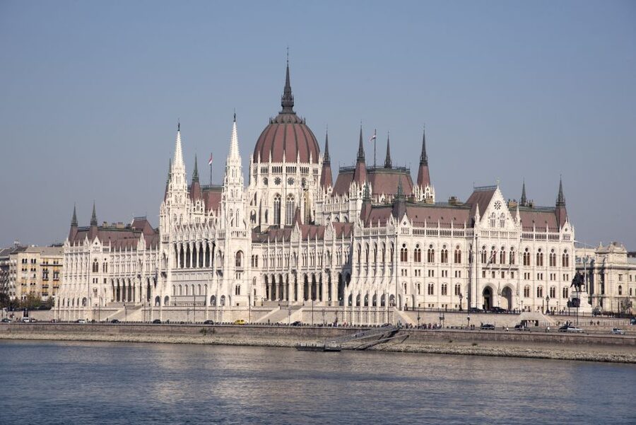 Castle District & Pest Driving Tour with Danube River Cruise - The Danube cruise and Budapest from the water