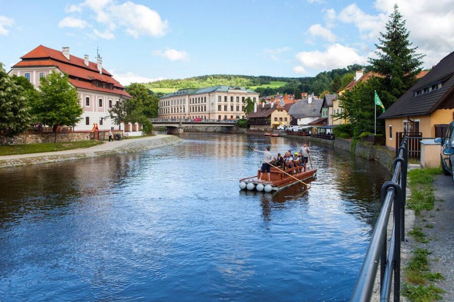 Český Krumlov: Wooden Raft River Cruise - Why the Vltava Is the Best Seat in Český Krumlov