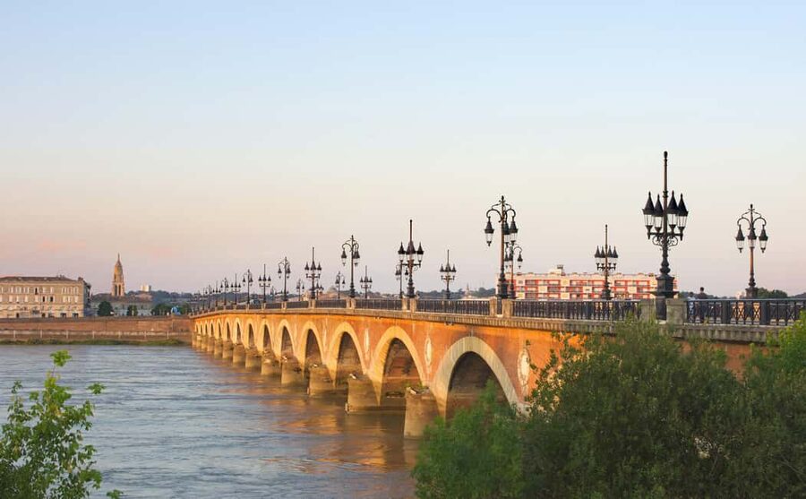 Chantiers de la Garonne Comedy Club - A friendly atmosphere, with normal comedy-club risks