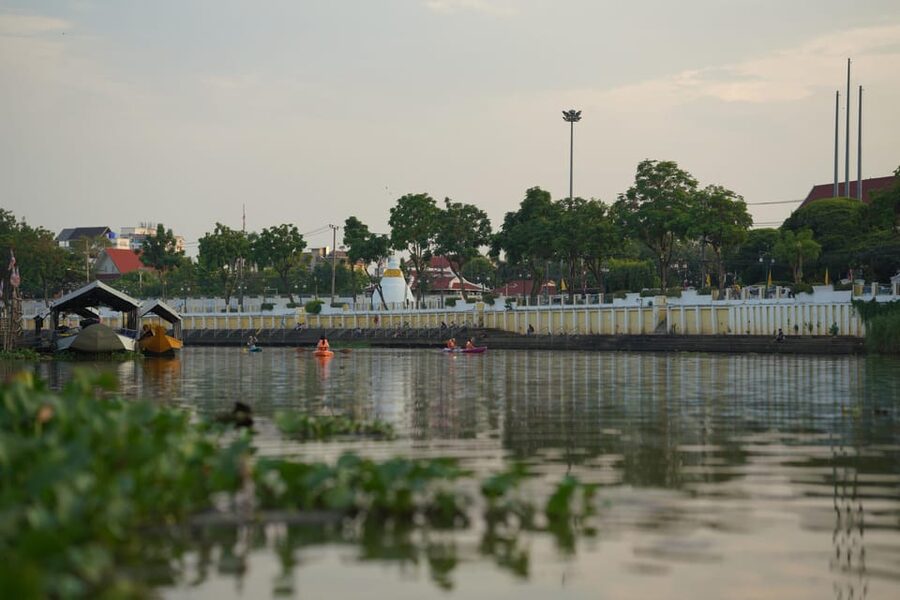 Chiang Mai:Explore kayaking through Mae Ping River on sunset - Getting ready at the river port