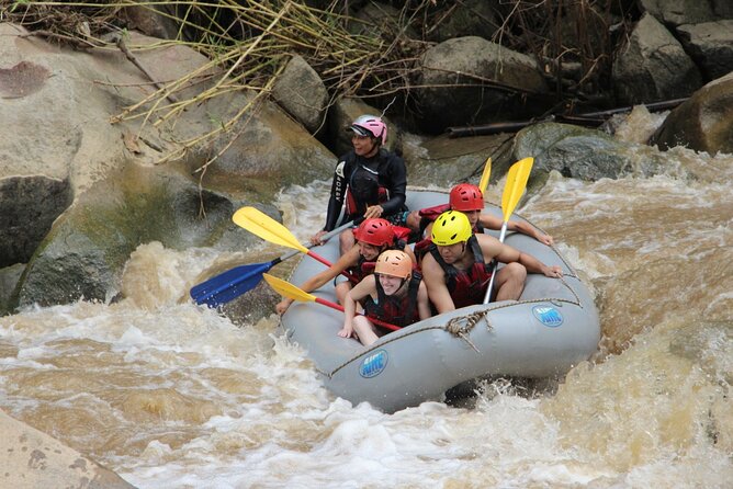 Chiang Mai Rafting in Mae Taeng River with Thai Buffet - A real white-water day outside Chiang Mai