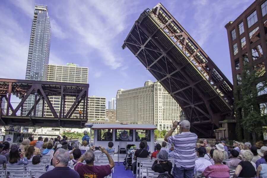 Chicago: 45-Minute Family-Friendly Architecture River Cruise - Key points at a glance
