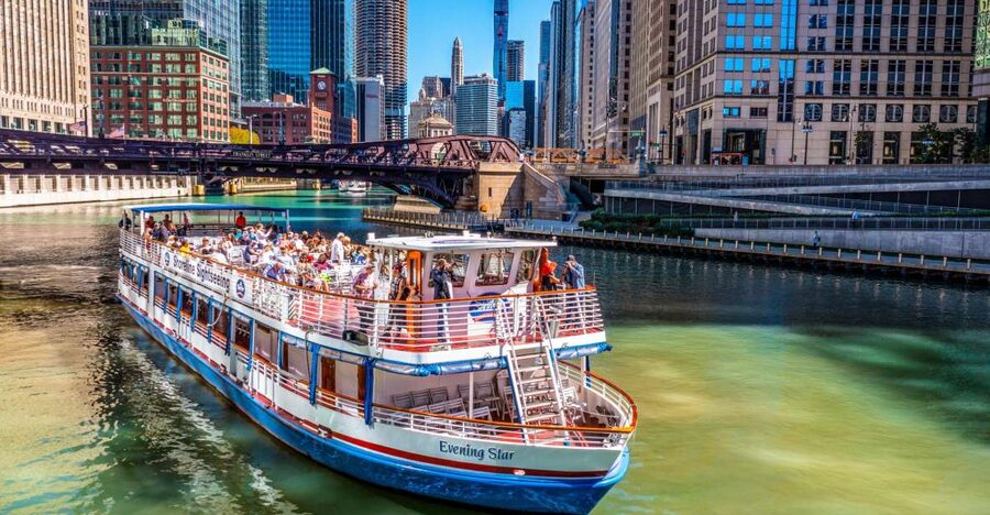 Chicago: Architecture River Cruise Skip-the-Ticket Line - Why the Chicago River is the right place to see the skyline