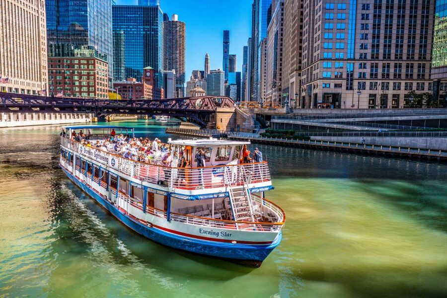 Chicago: Architecture River Cruise Skip-the-Ticket Line - Boarding with a skip-the-line ticket