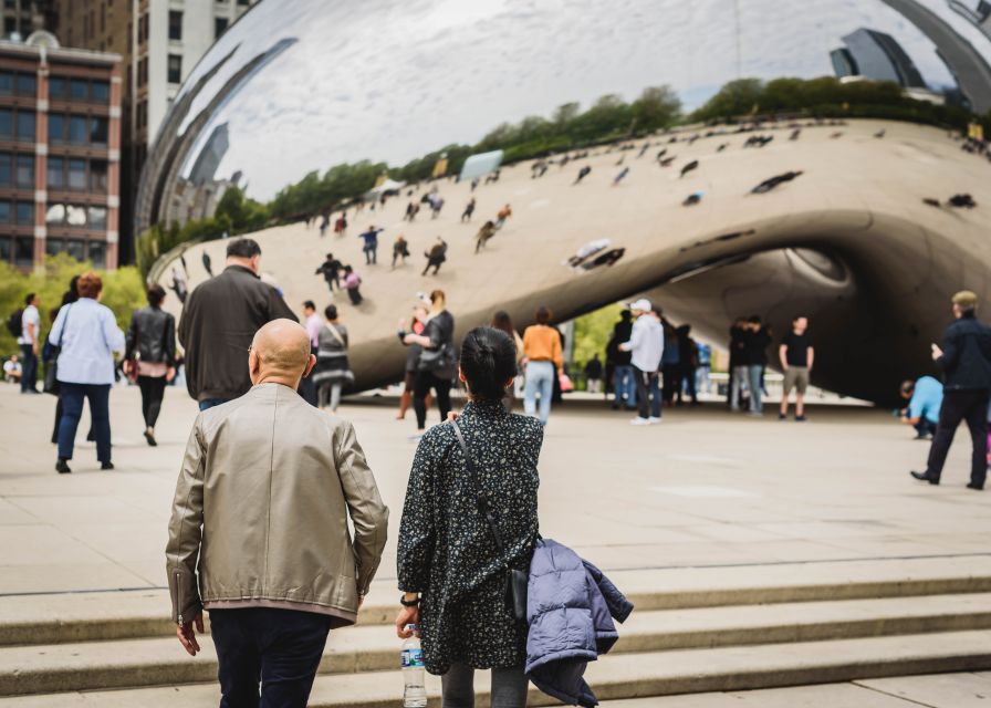 Chicago: Guided Tour with Architecture River Cruise - Seeing Chicago from the Shoreline cruise