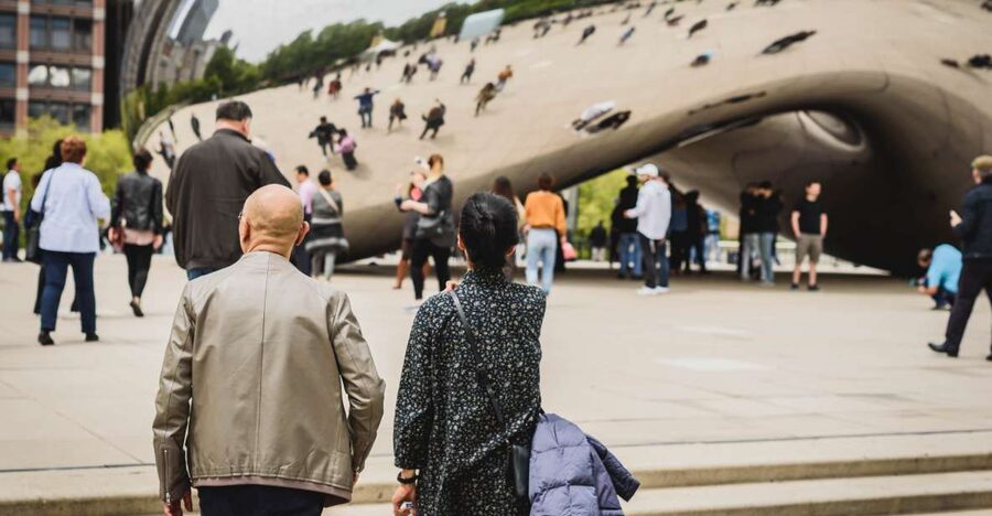 Chicago: Guided Tour with Architecture River Cruise - Buckingham Fountain in Grant Park